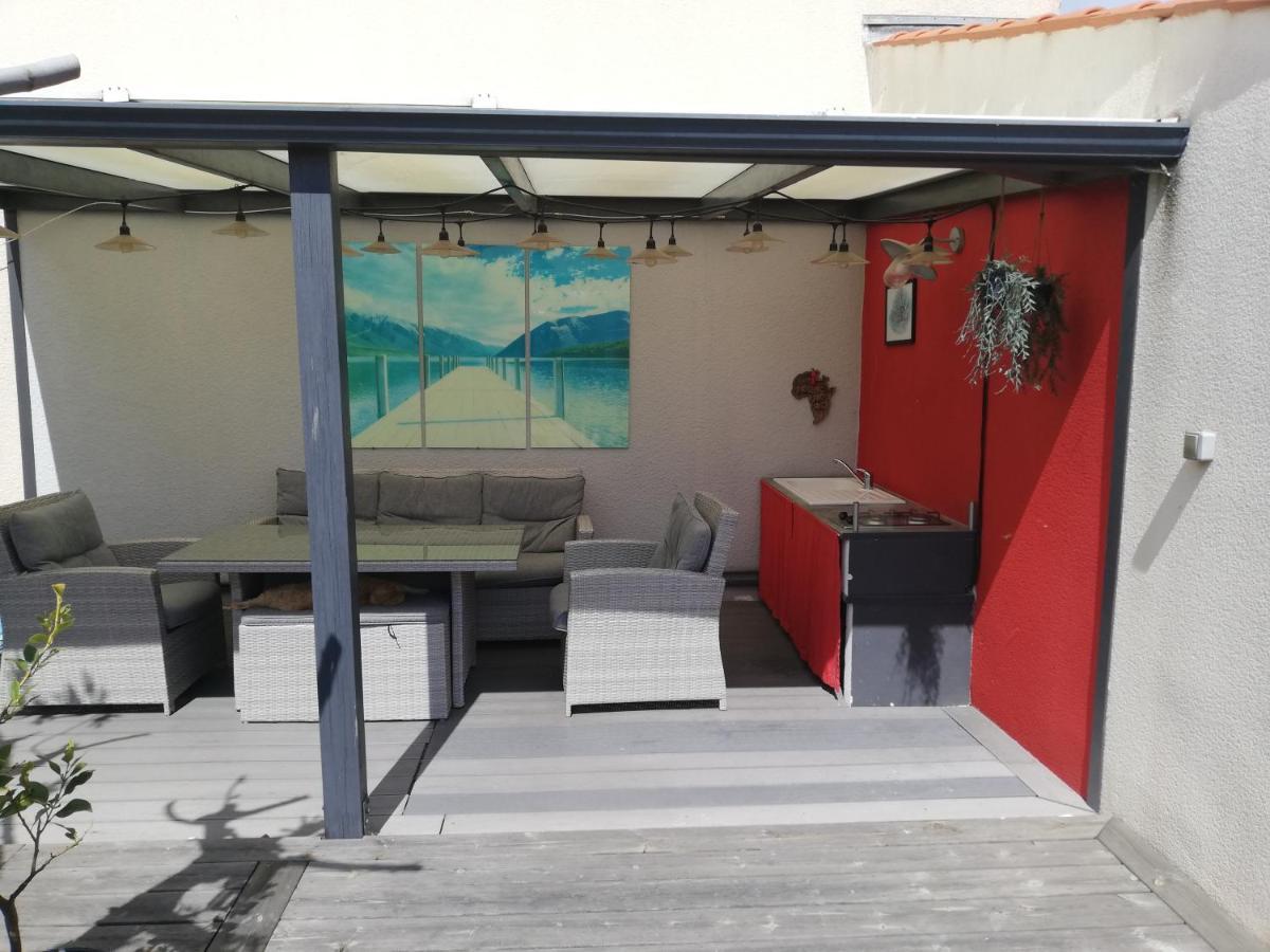 Studio Independant Chez L'Habitant Avec Piscine Et Cuisine Exterieures La Rochelle  Exterior foto